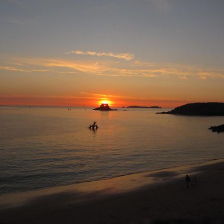 Hotel La Porte Saint Pierre-Logis Hotel Intra Muros ภายนอก รูปภาพ