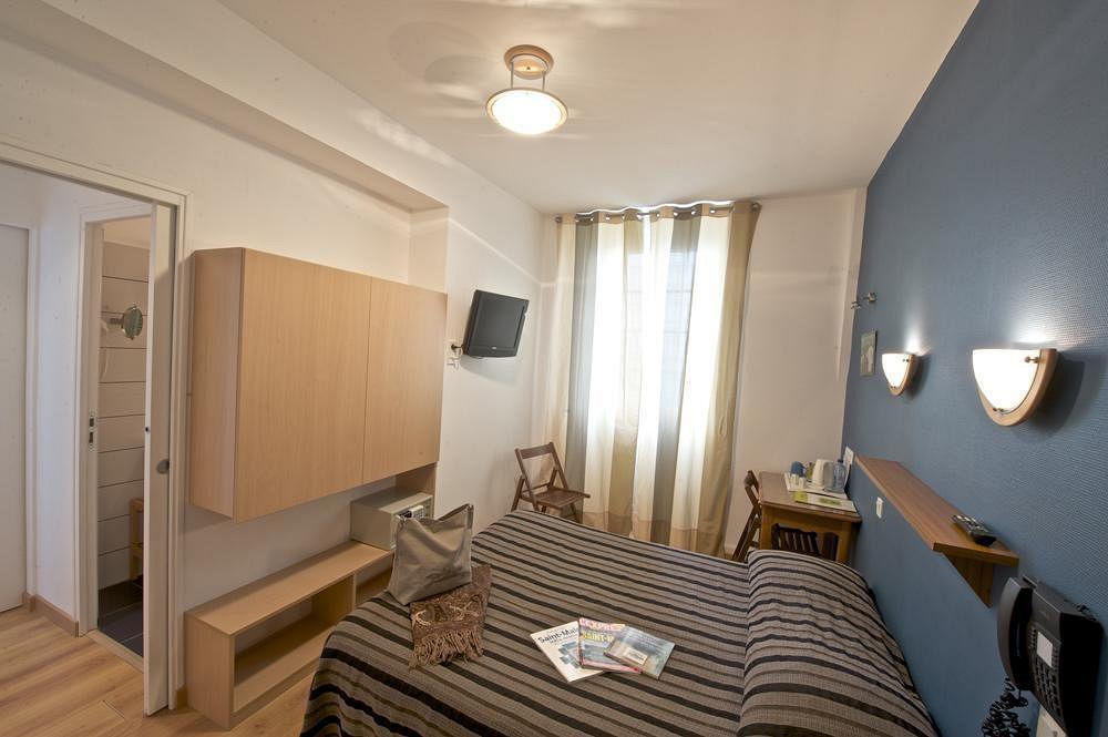 Hotel La Porte Saint Pierre-Logis Hotel Intra Muros ภายนอก รูปภาพ