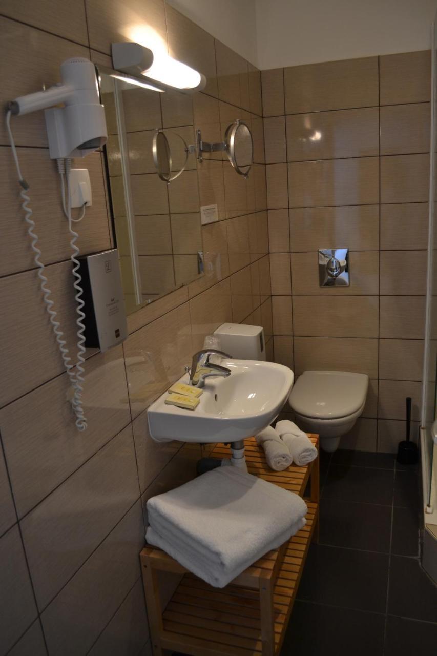 Hotel La Porte Saint Pierre-Logis Hotel Intra Muros ภายนอก รูปภาพ
